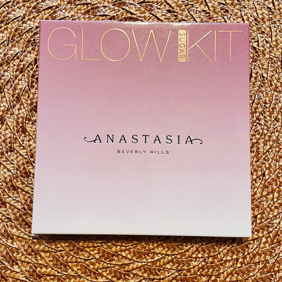 Anastasia Beverly Hills | Sugar Glow Kit - Picture 6 of 8